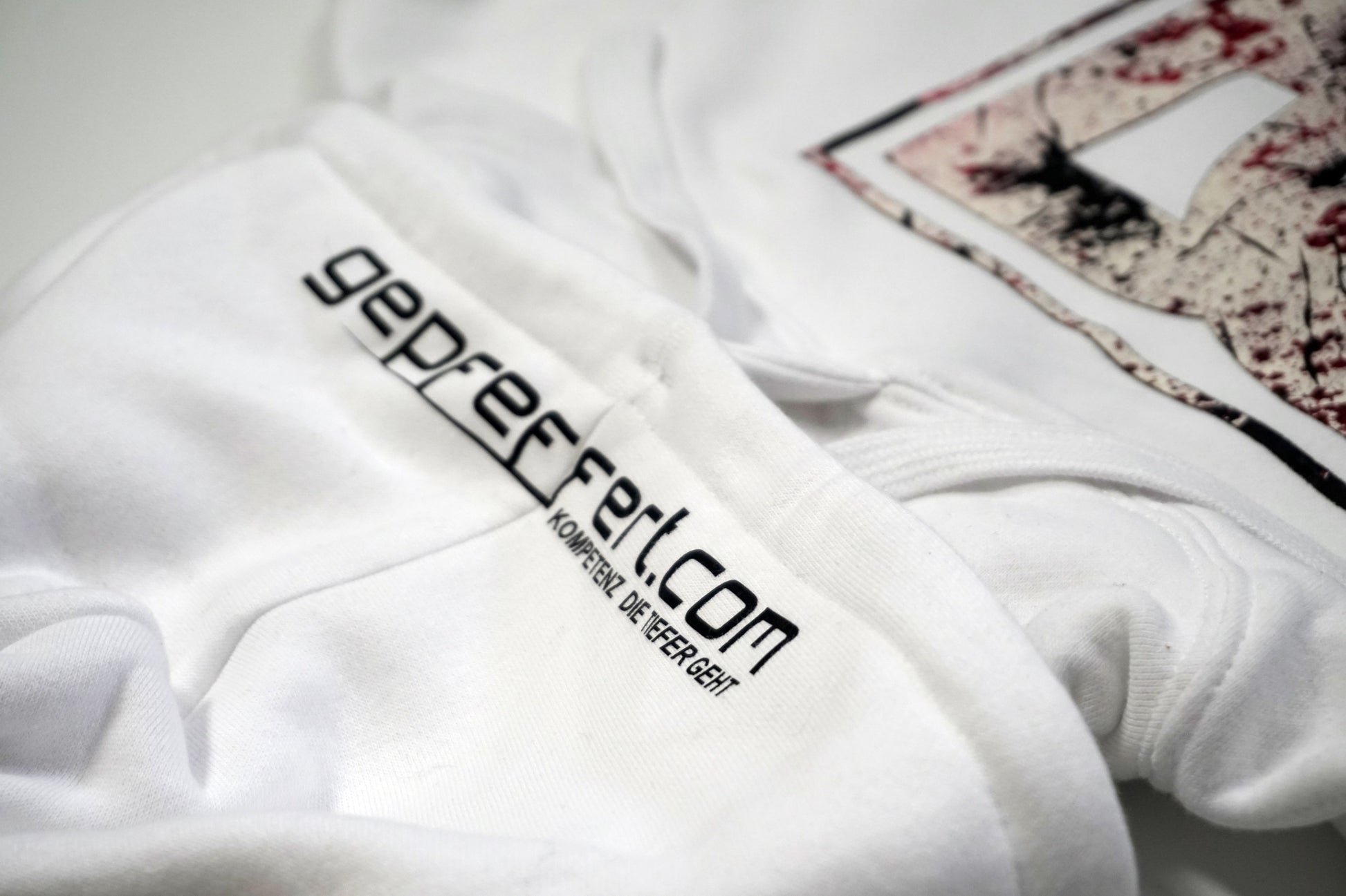 gepfeffert.com® Hoodie - GP-Logo 'used look' - gepfeffert.com