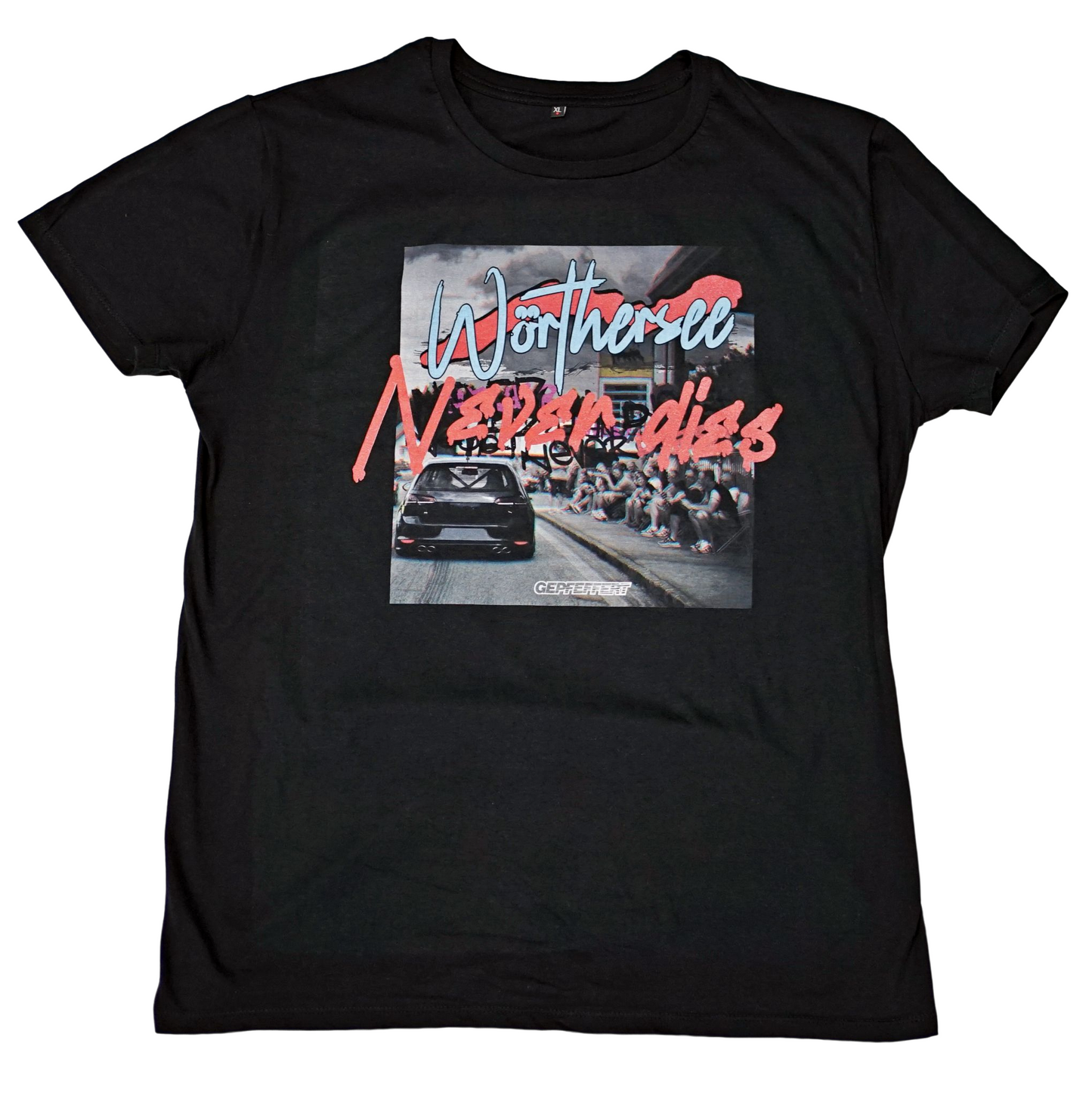 Black & White Bundle T-Shirt "Wörthersee never dies" VORBESTELLUNG - gepfeffert.com